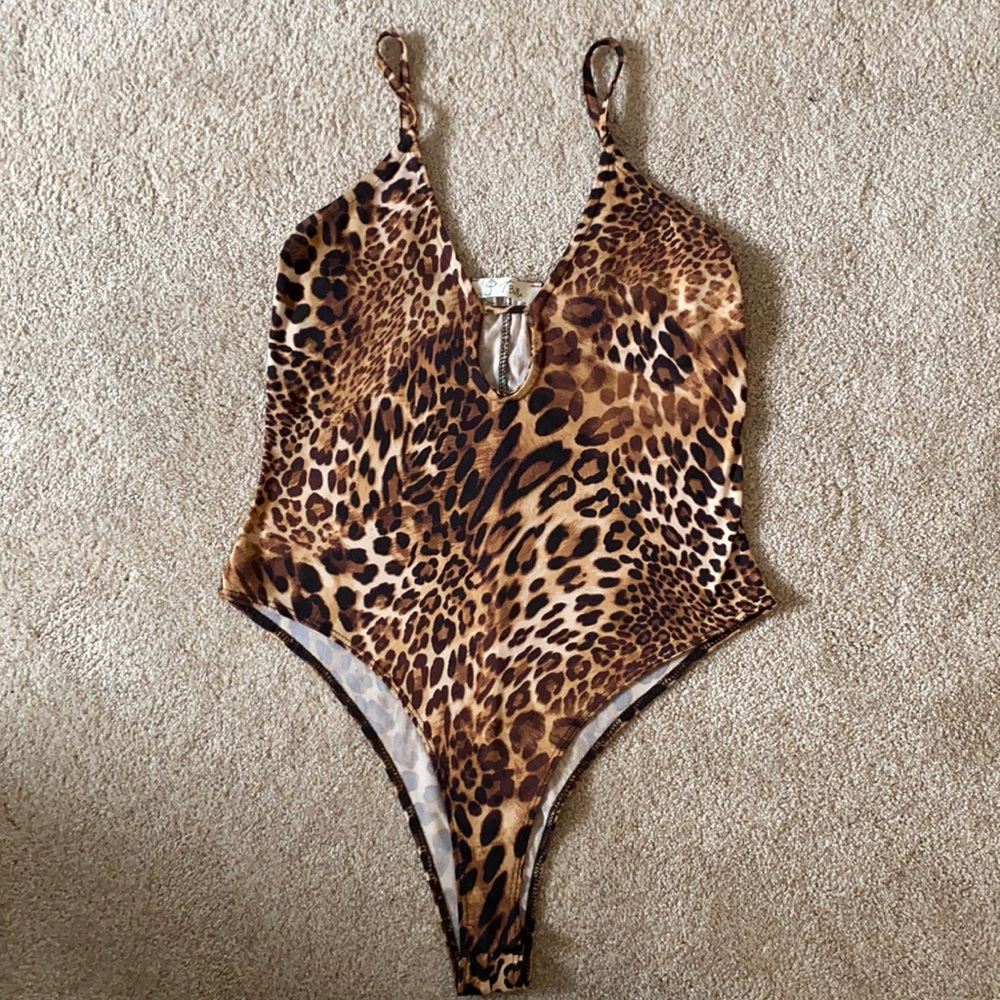 Cheetah bodysuit with cut out